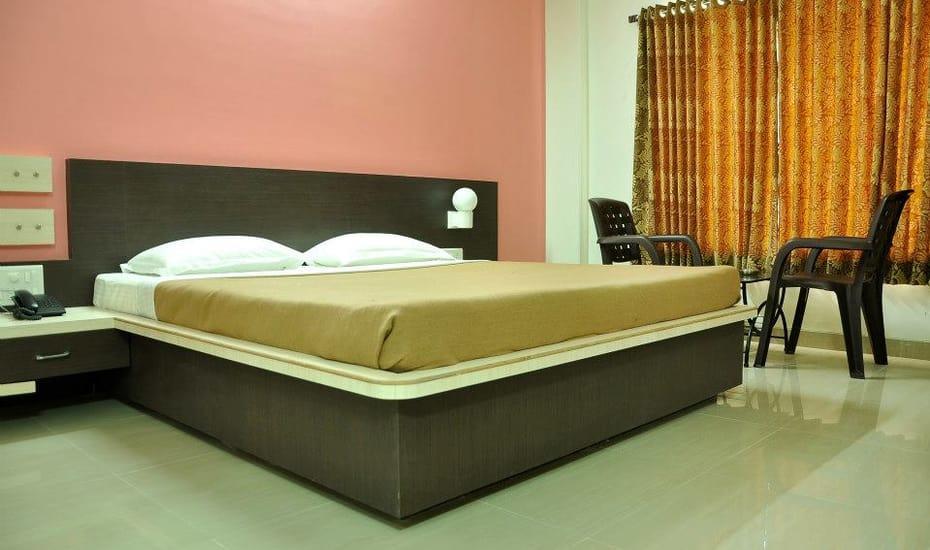 Sandesh Resort Wai Eksteriør bilde